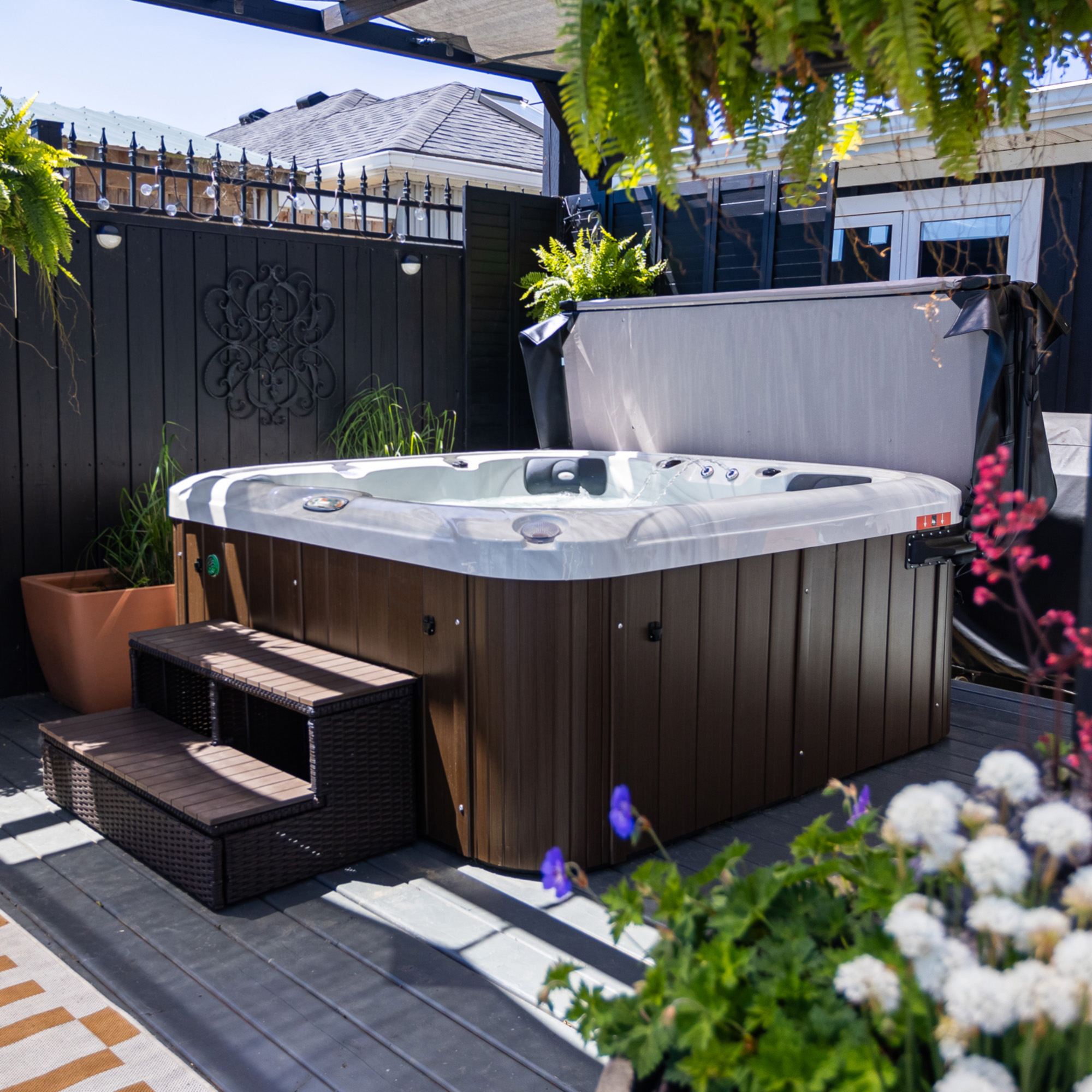 Liberty Spas LYS5000 6-Person 240V Luxury Hot Tub Spa KH-10206 Weather-Resistant Synthetic Wood Cabinet